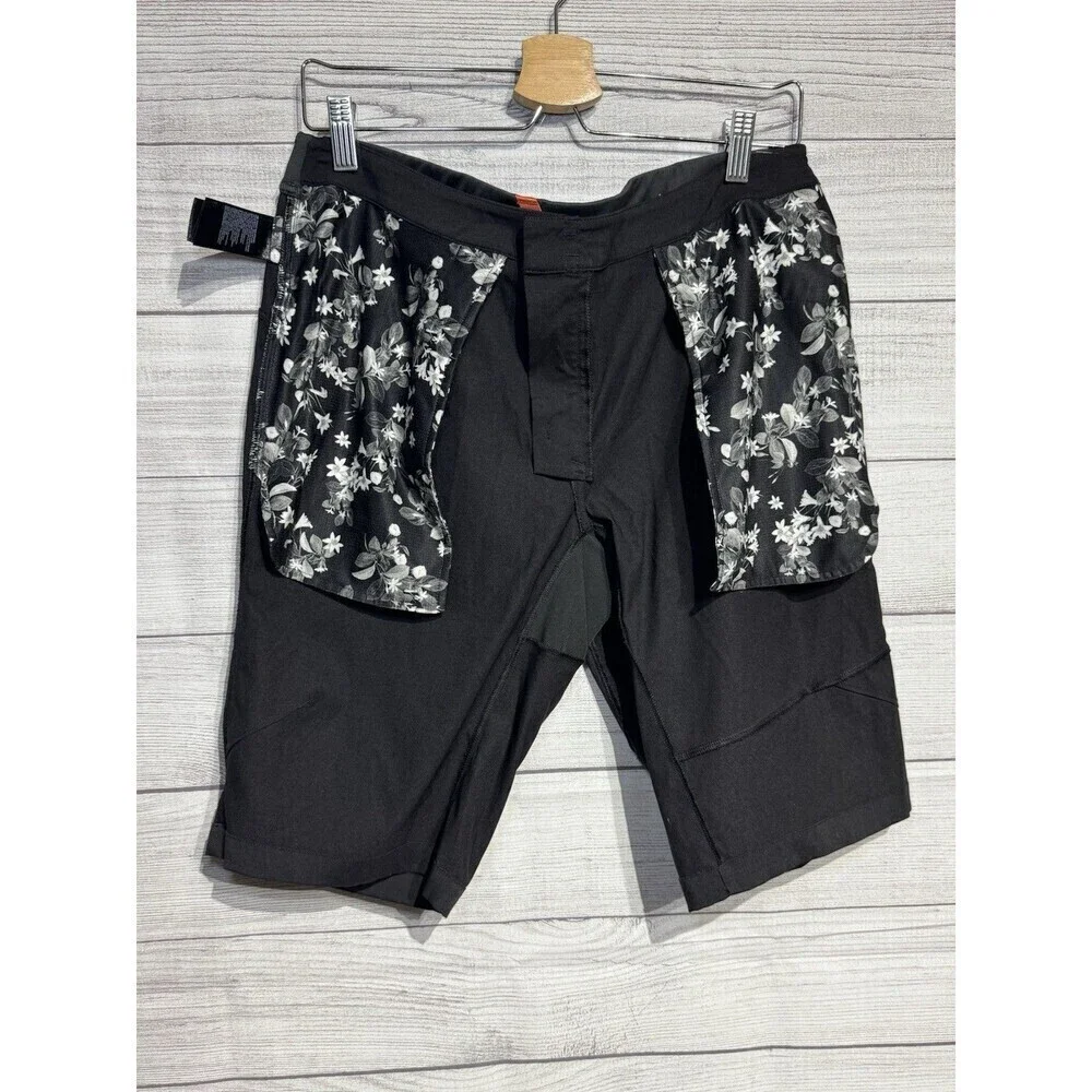 The North Face Shorts Mens SZ 32 Black Climbing Pocket Flashdry-XD Outdoor Hiker